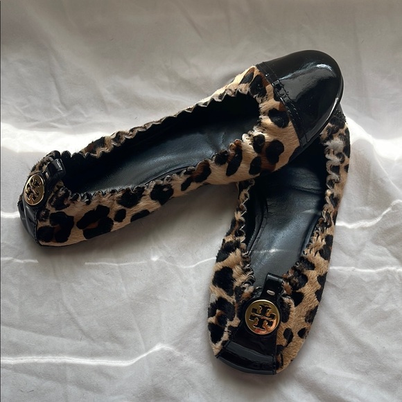 Tory Burch Black and Brown Loafers with Leopard Trim - Picture 3 of 6